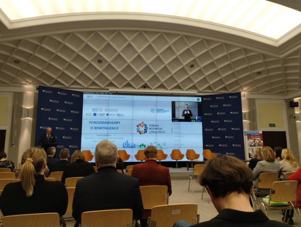 Forum Rozwoju Lokalnego otworzył wiceminister funduszy i polityki regionalnej Jacek Protas